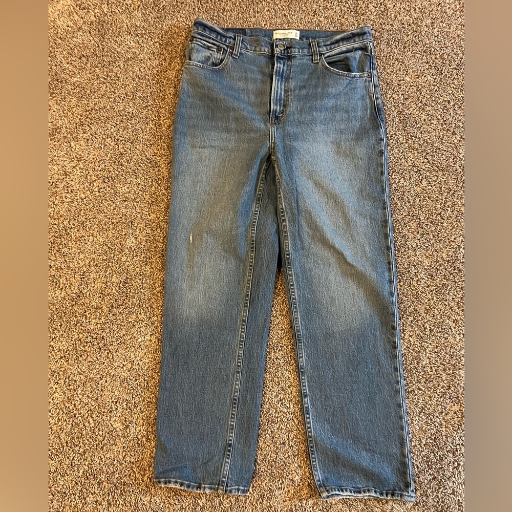 Abercrombie 90s Straight Ultra High Rise